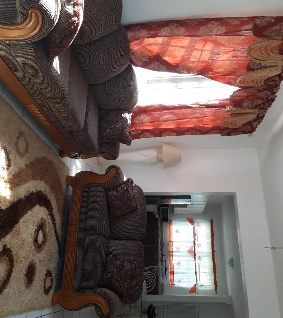 Personal Touch 1 Daire Nassau